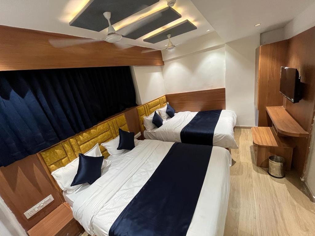 Hotel Paramount Villa Gandhinagar Ngoại thất bức ảnh