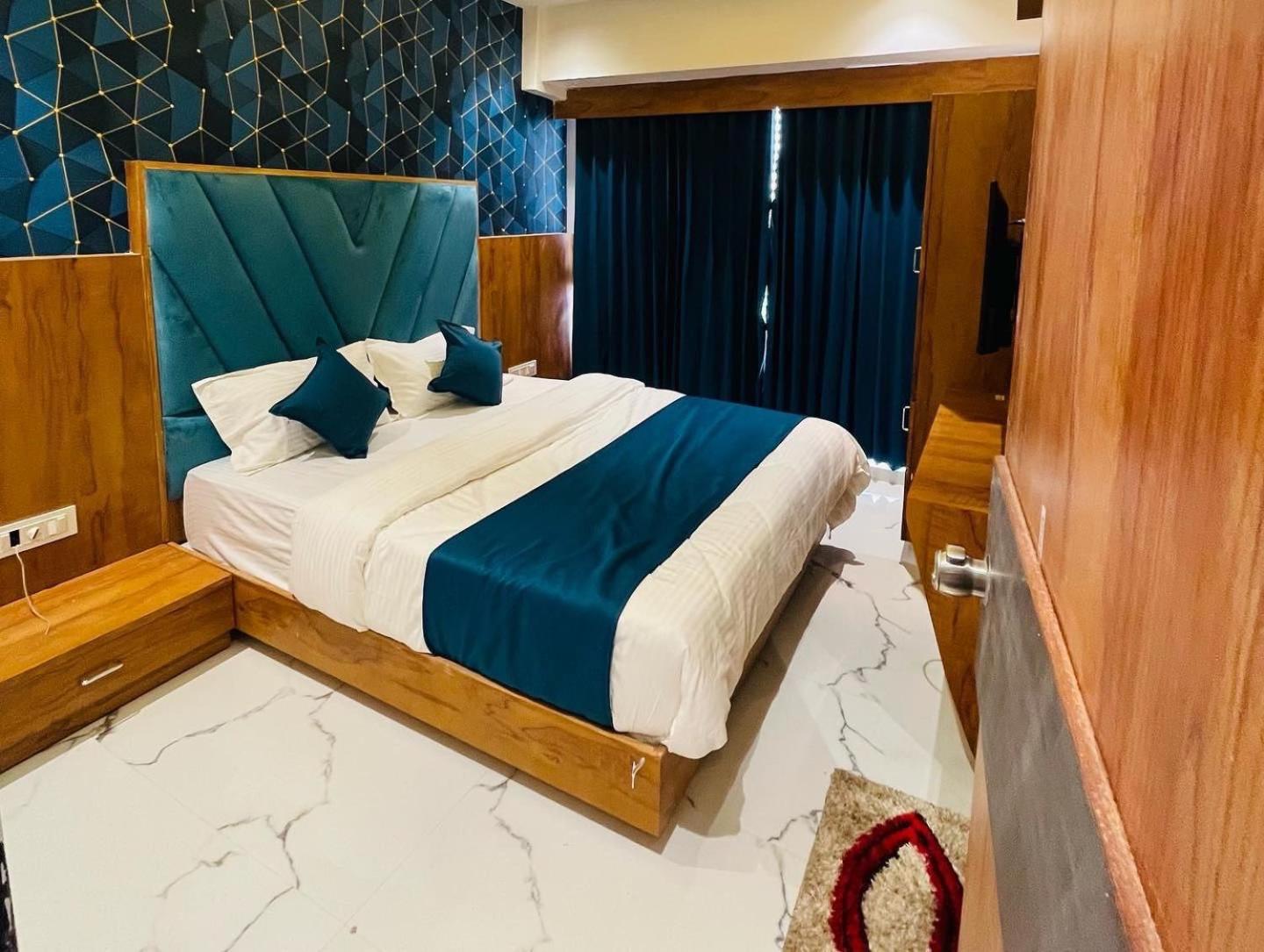 Hotel Paramount Villa Gandhinagar Ngoại thất bức ảnh