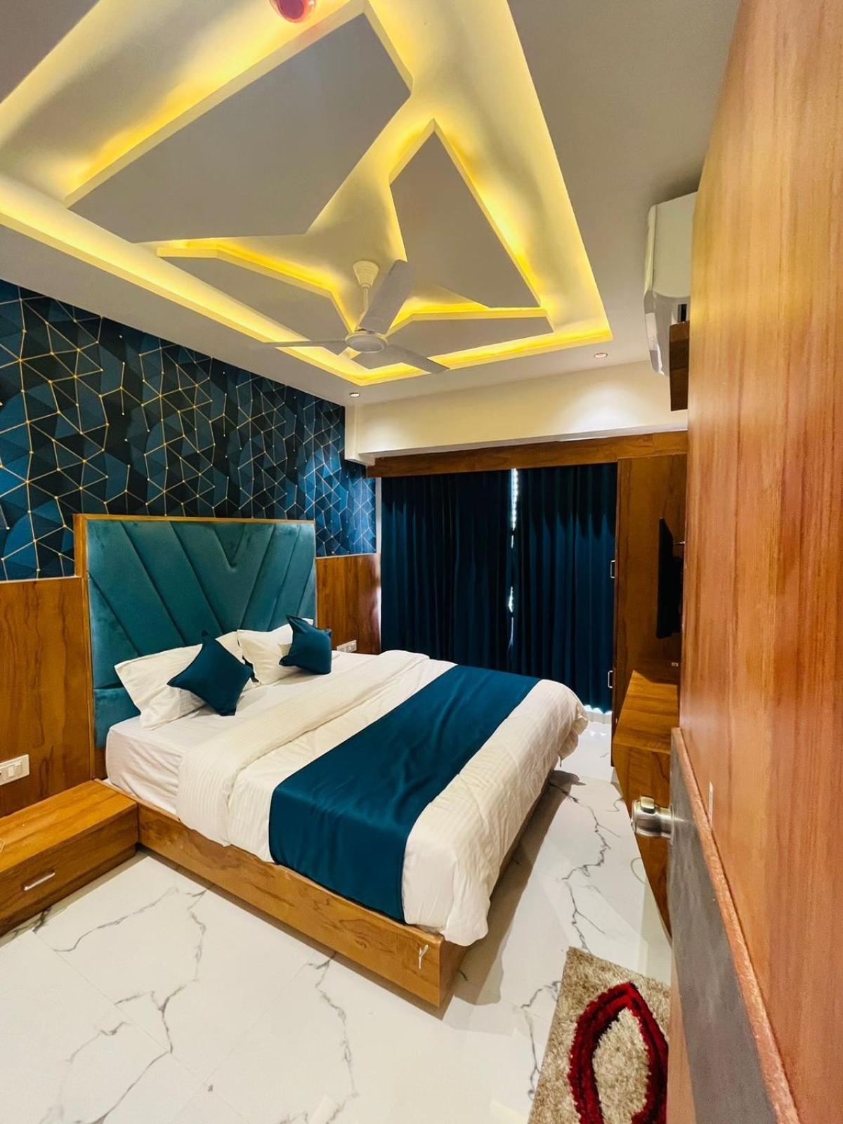 Hotel Paramount Villa Gandhinagar Ngoại thất bức ảnh