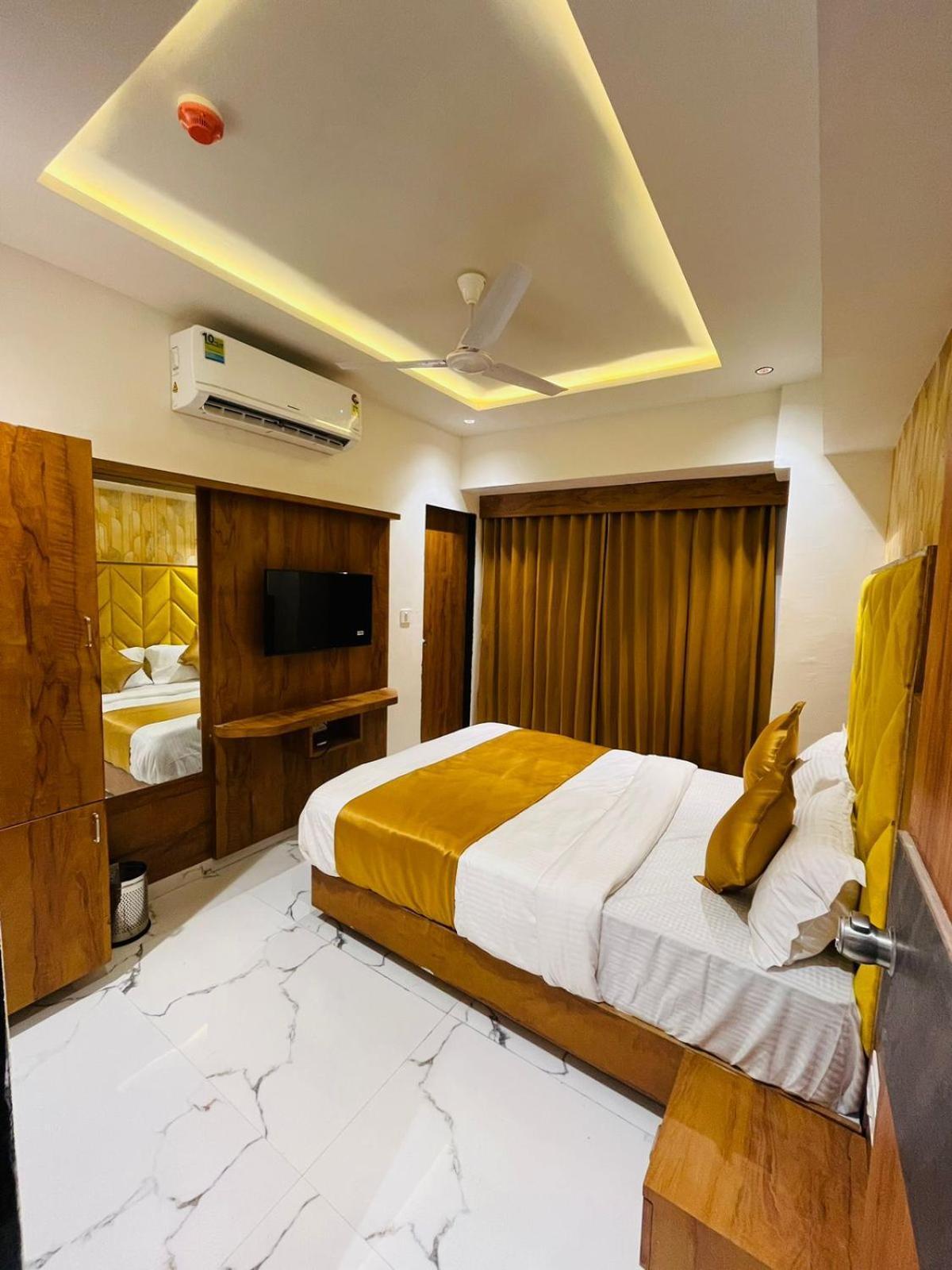 Hotel Paramount Villa Gandhinagar Ngoại thất bức ảnh