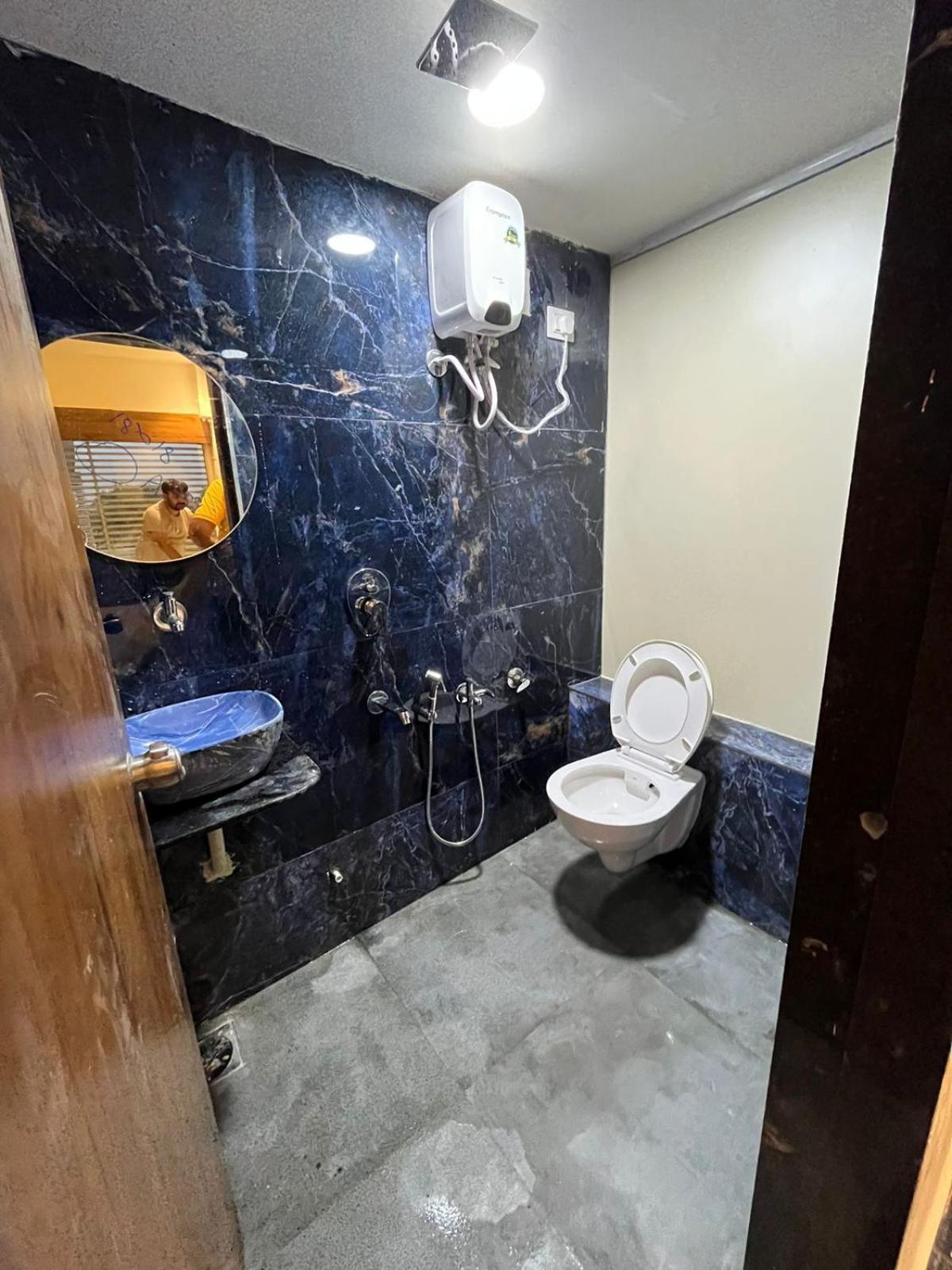 Hotel Paramount Villa Gandhinagar Ngoại thất bức ảnh