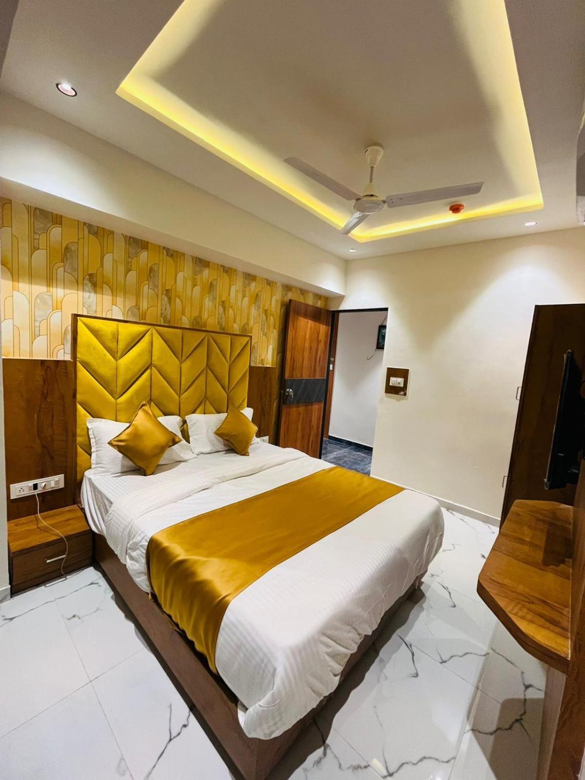 Hotel Paramount Villa Gandhinagar Ngoại thất bức ảnh